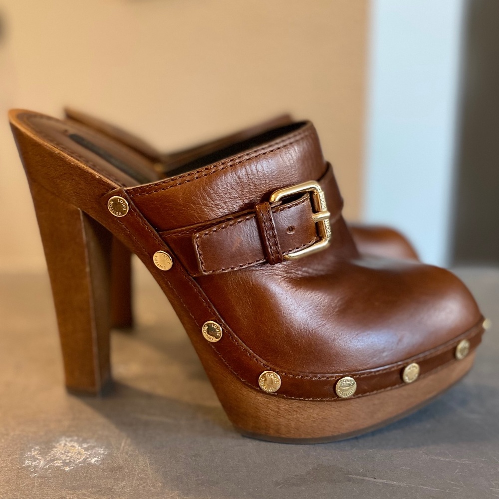 Louis Vuitton Leather Clogs - Picture 16 of 16